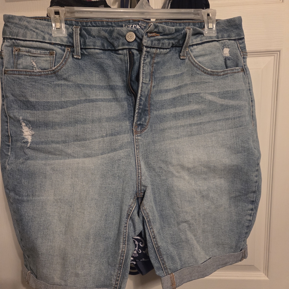 Terra & Sky Light Blue Denim Bermuda Shorts 18W